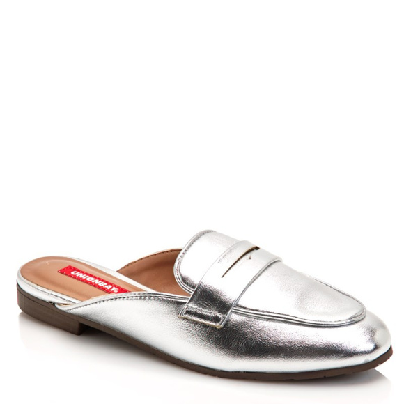 UNIONBAY Shoes - Unionbay Loafer/Mules NWT size 8 1/2 SILVER flats